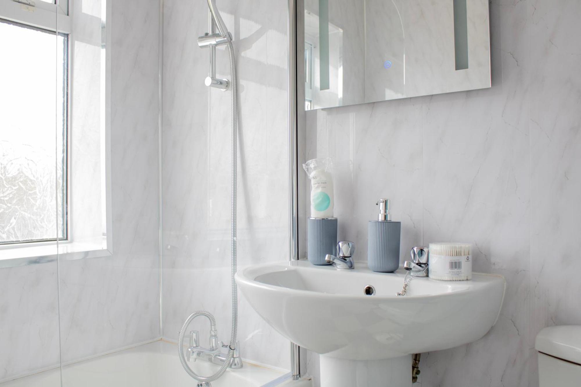 Harvard House, Stylish 3 Bedroom House In Solihull 5 Mins To The Nec, Bhx ,Jlr With Free Parking Бірмінгем Екстер'єр фото